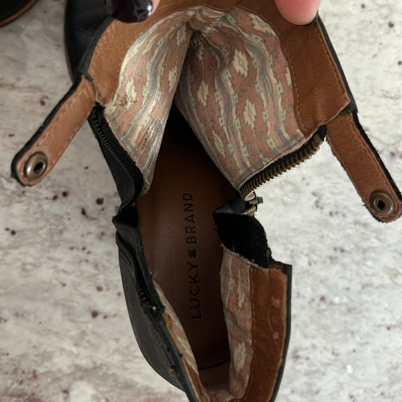 Lucy Brand Leather Booties, black, size 9 - Picture 5 of 6